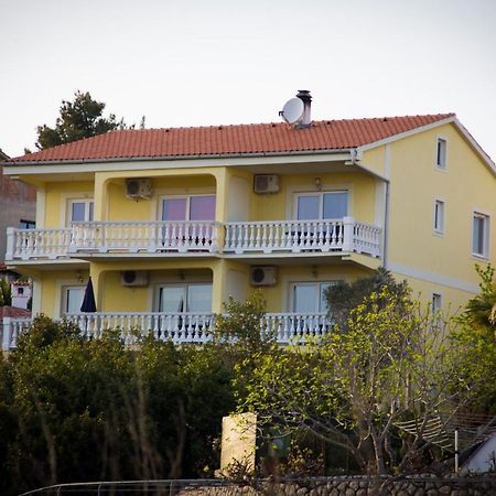 Janja Appartamento Krk Island Esterno foto